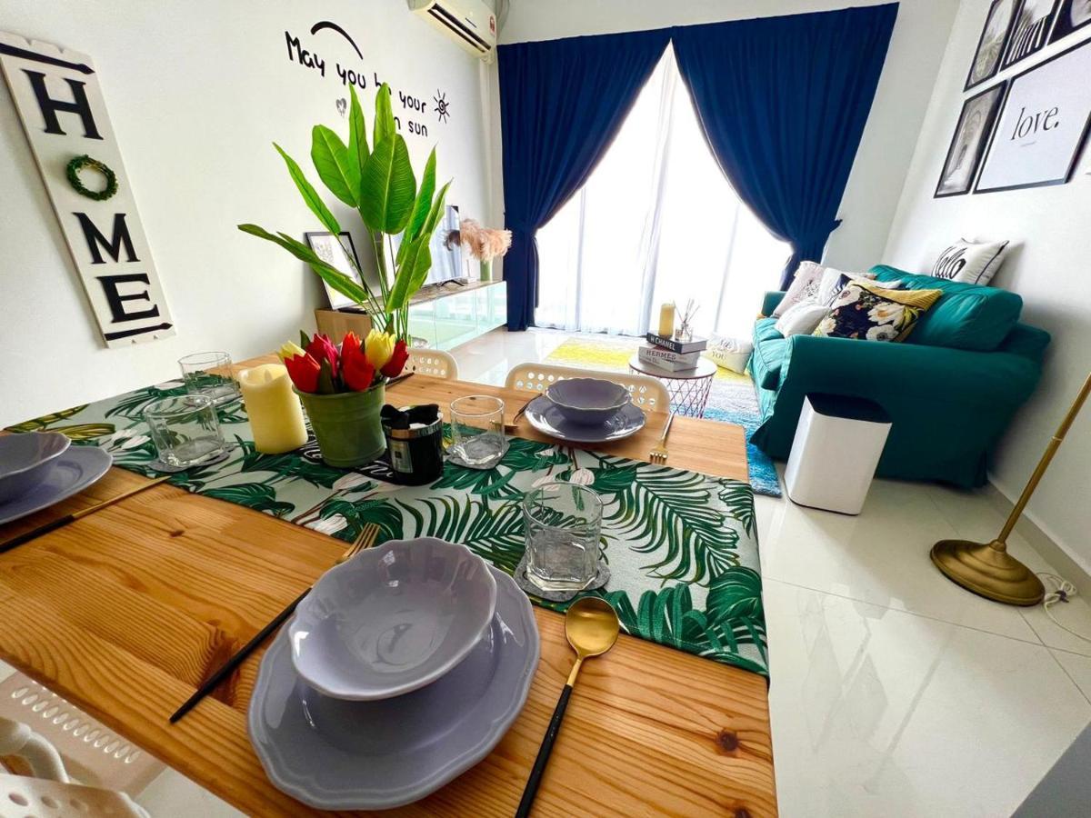 Danga Bay 2br Cozy Zonewseaview By Our