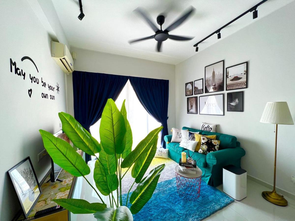 Danga Bay 2br Cozy Zonewseaview By Our Apartemen